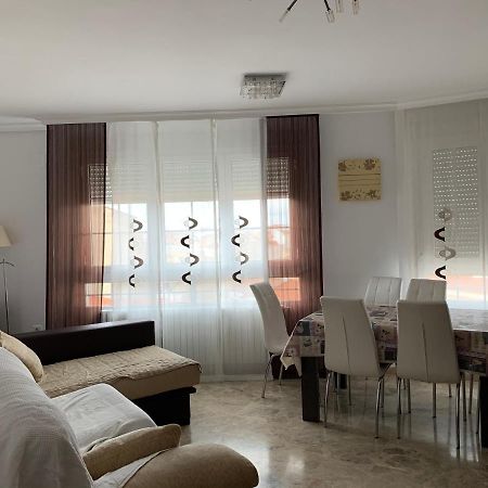 Bonito Alojamiento Junto A La Plaza De Toros Con Garage Apartment อัลบาเซเต ภายนอก รูปภาพ