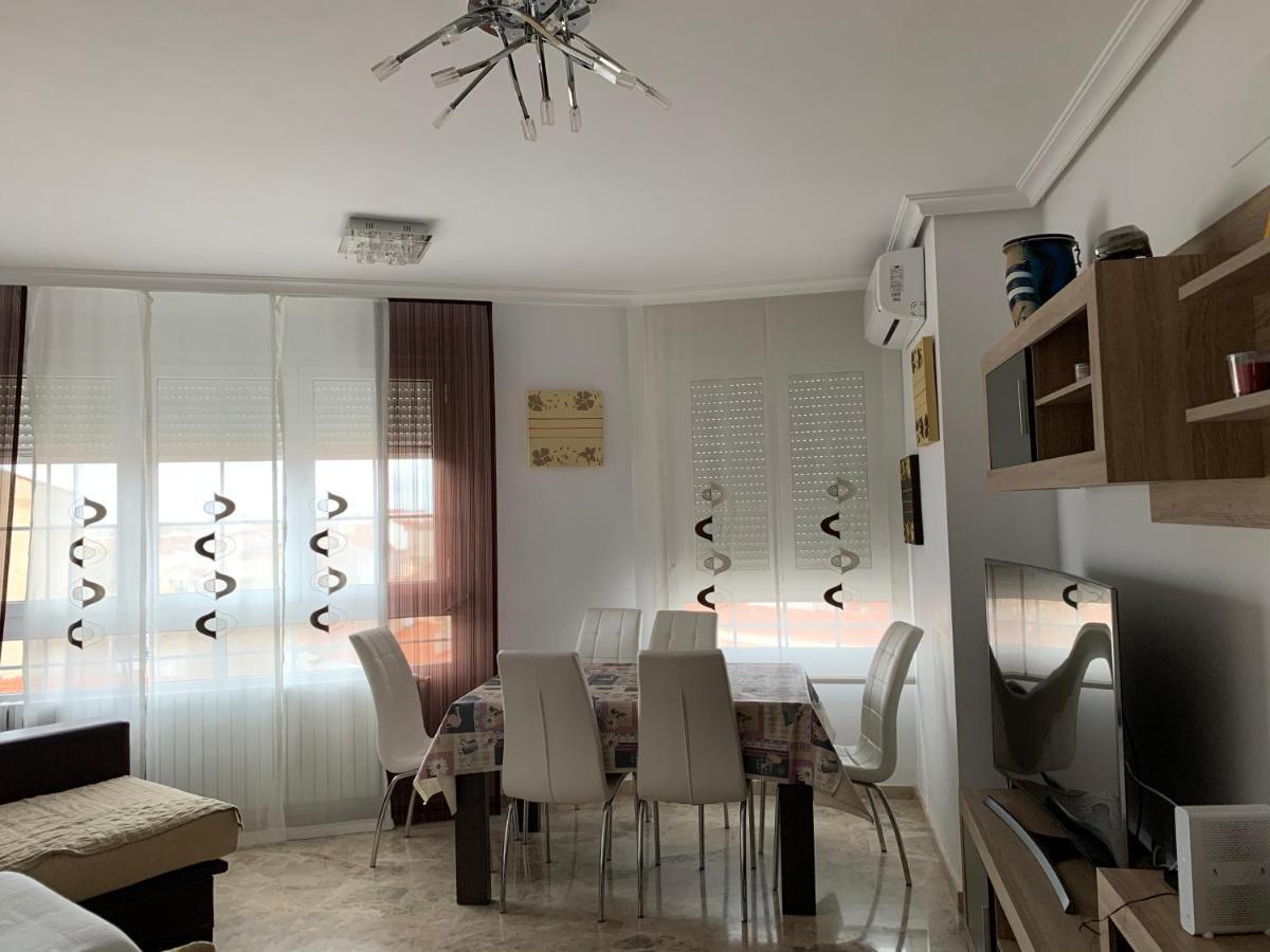 Bonito Alojamiento Junto A La Plaza De Toros Con Garage Apartment อัลบาเซเต ภายนอก รูปภาพ
